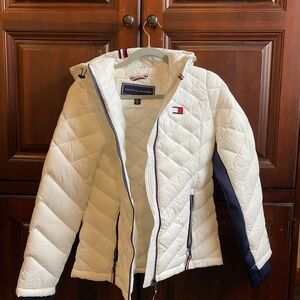 Tommy Hilfiger White Quilted Puffer Jacket with Navy Trim